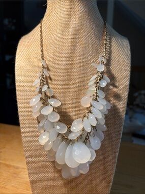 0183) Statement Teardrop Cluster Necklace